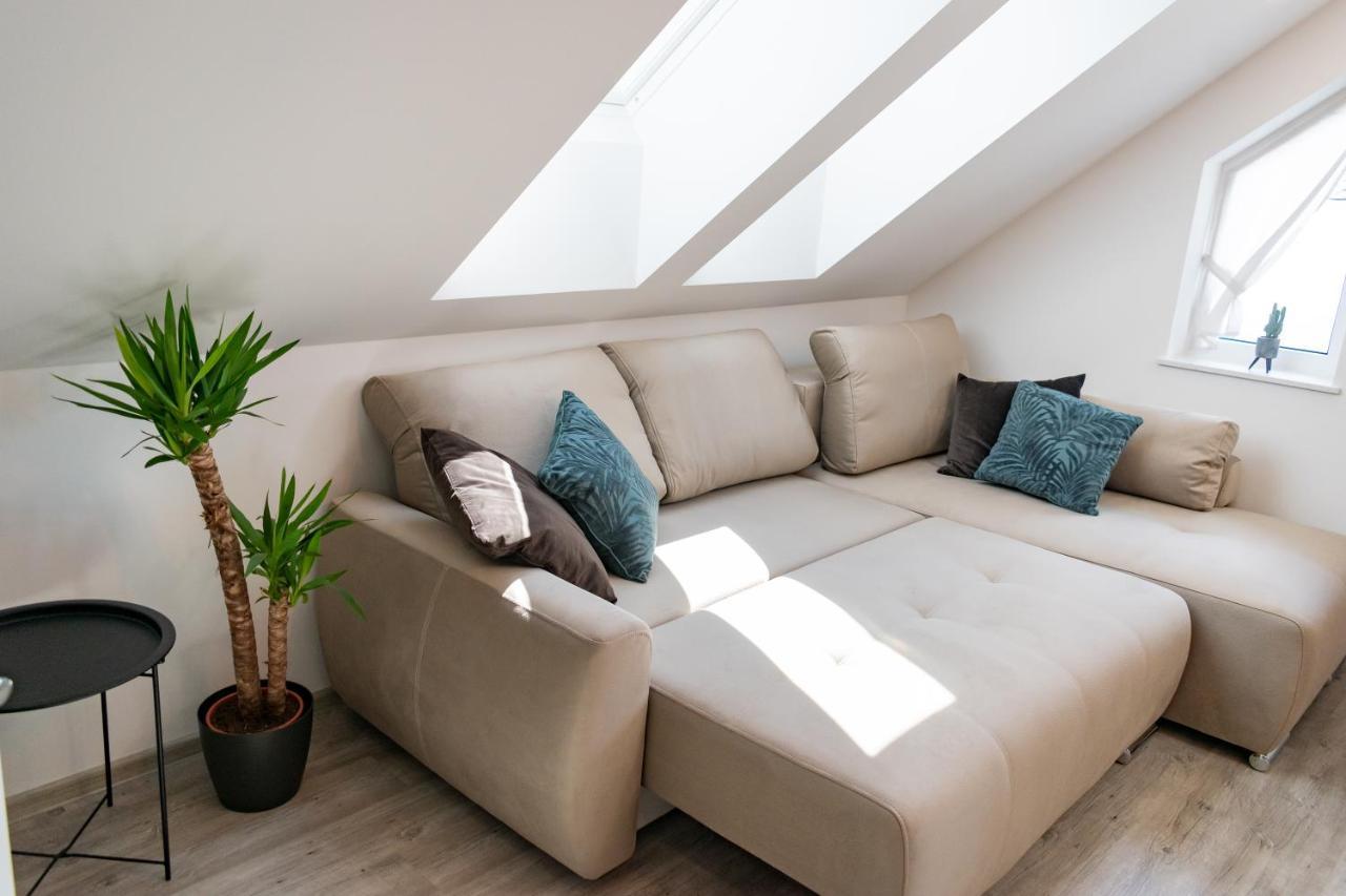 Prima Countryside Apartments Zirovnica Ngoại thất bức ảnh