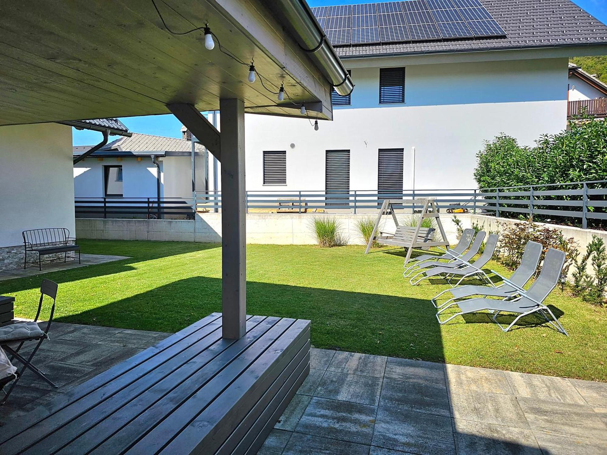 Prima Countryside Apartments Zirovnica Ngoại thất bức ảnh