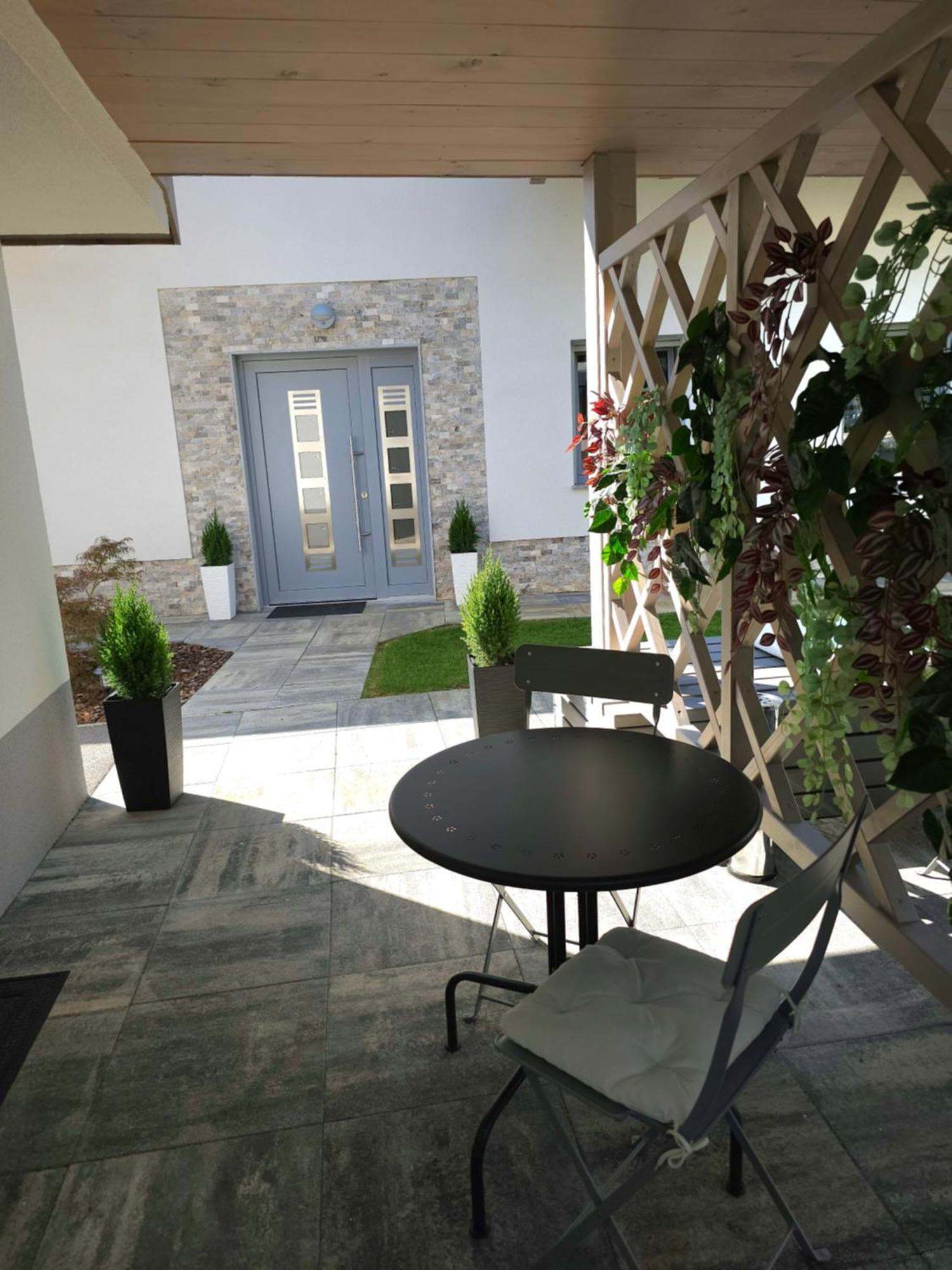 Prima Countryside Apartments Zirovnica Ngoại thất bức ảnh