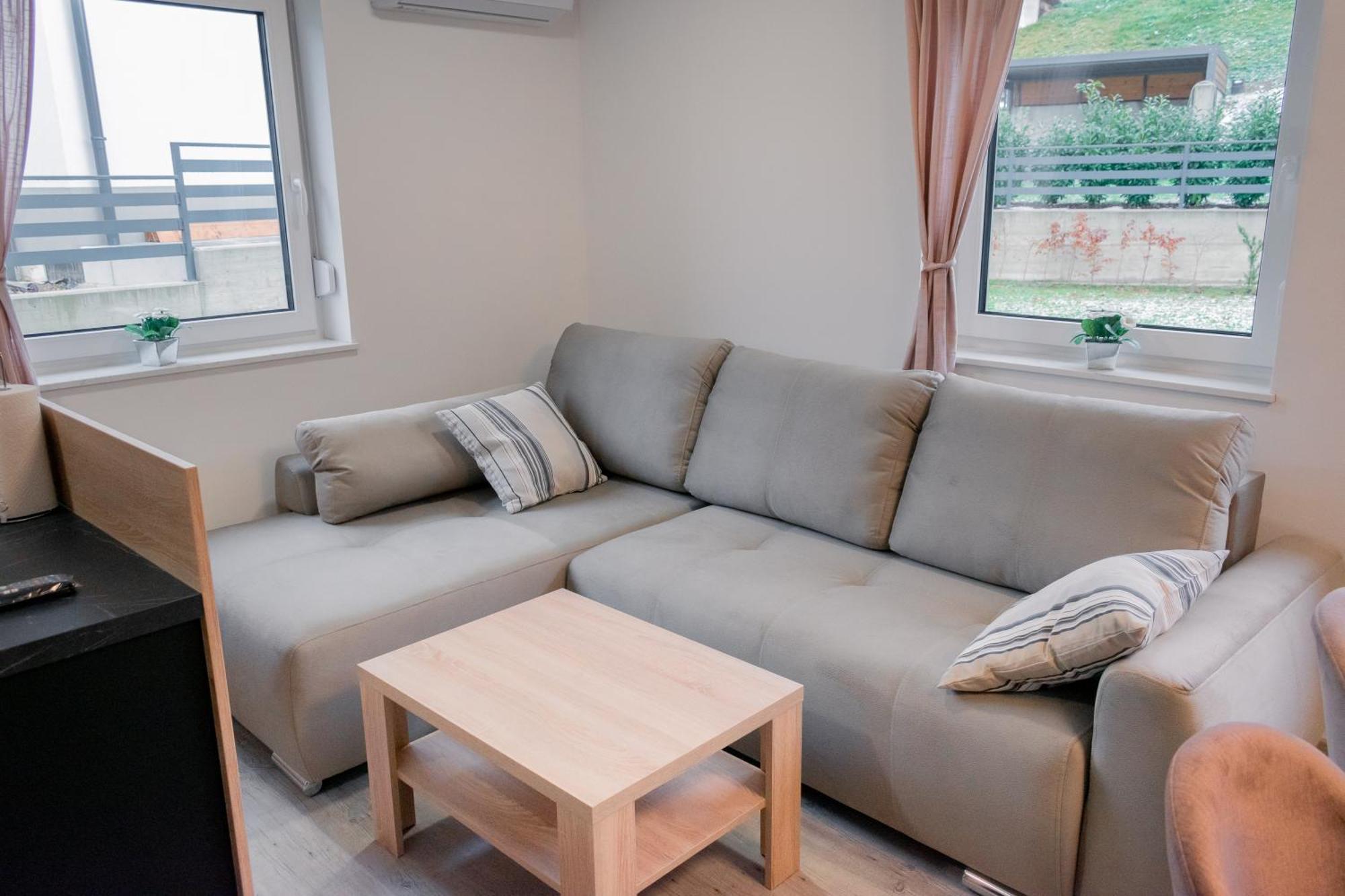 Prima Countryside Apartments Zirovnica Phòng bức ảnh