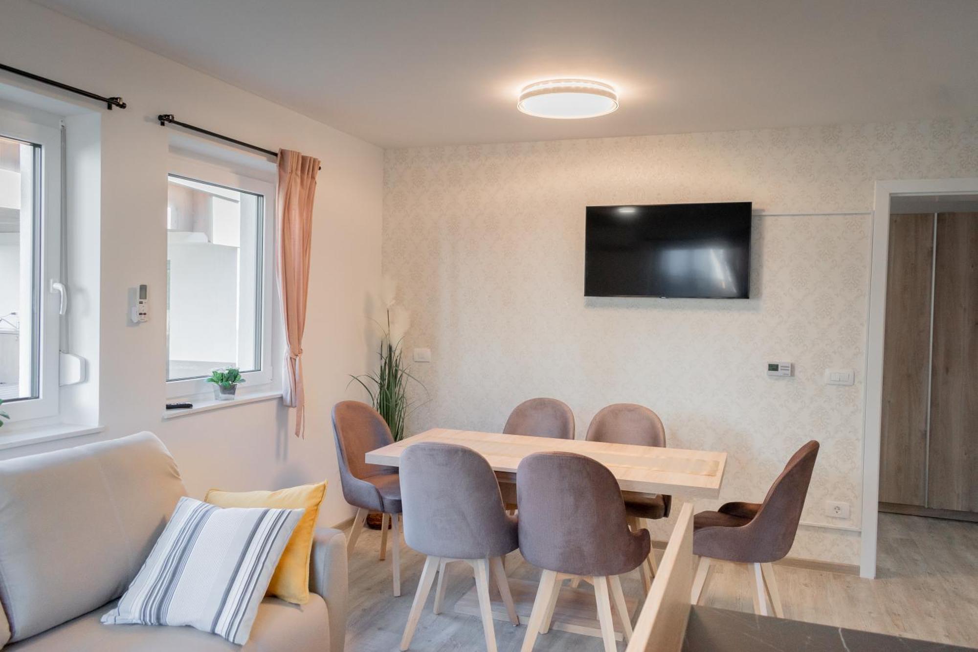 Prima Countryside Apartments Zirovnica Phòng bức ảnh