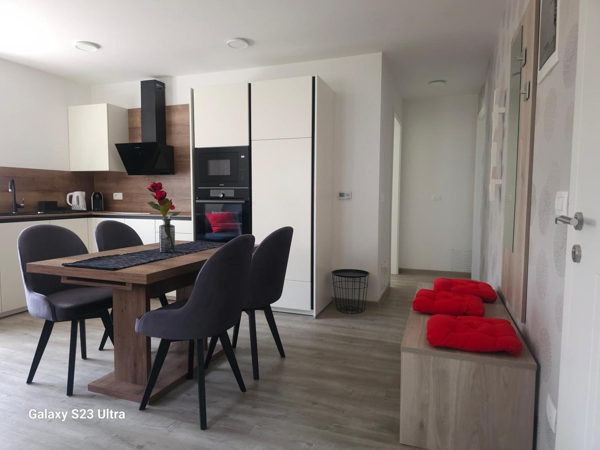 Prima Countryside Apartments Zirovnica Ngoại thất bức ảnh
