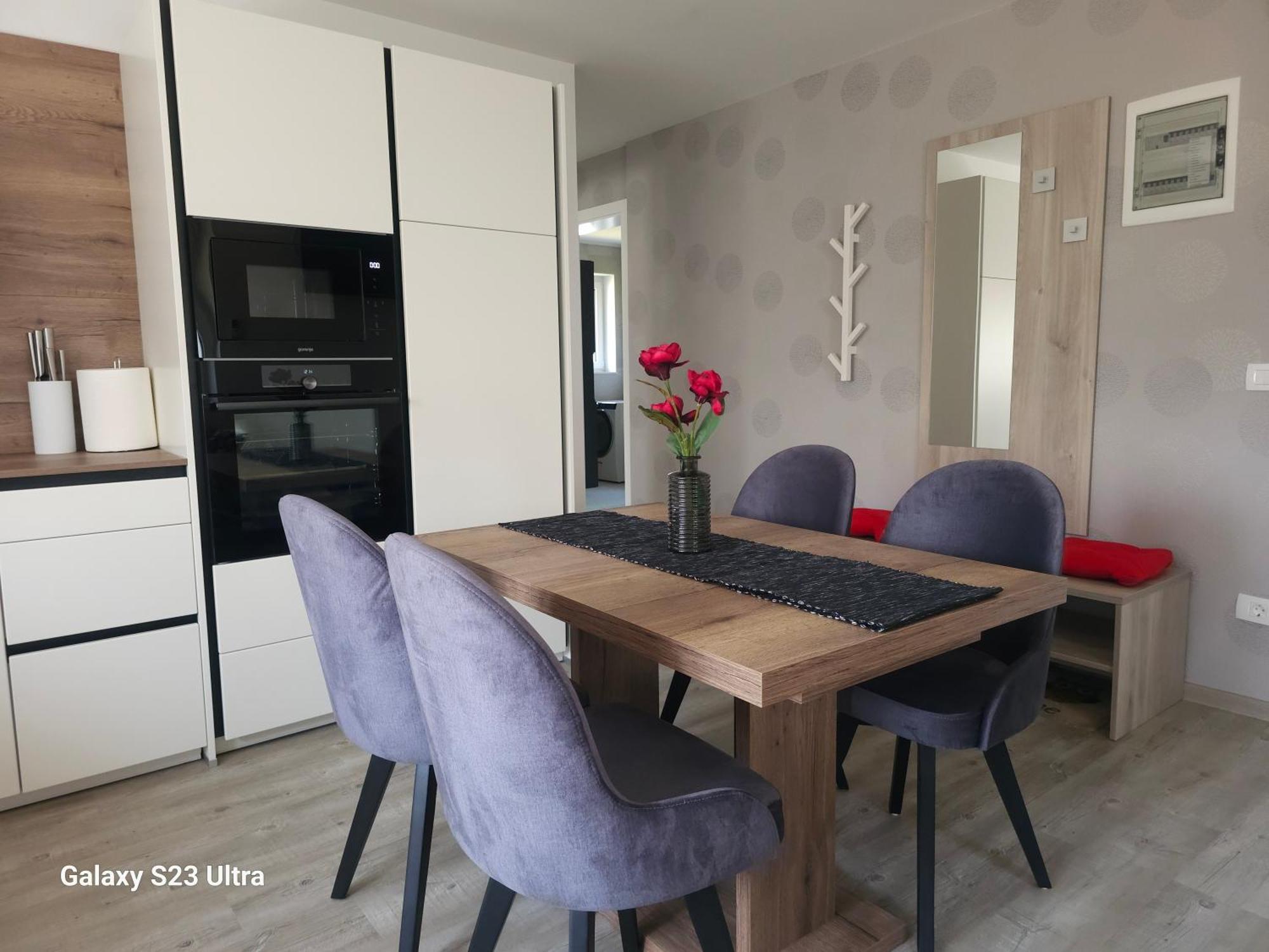 Prima Countryside Apartments Zirovnica Phòng bức ảnh
