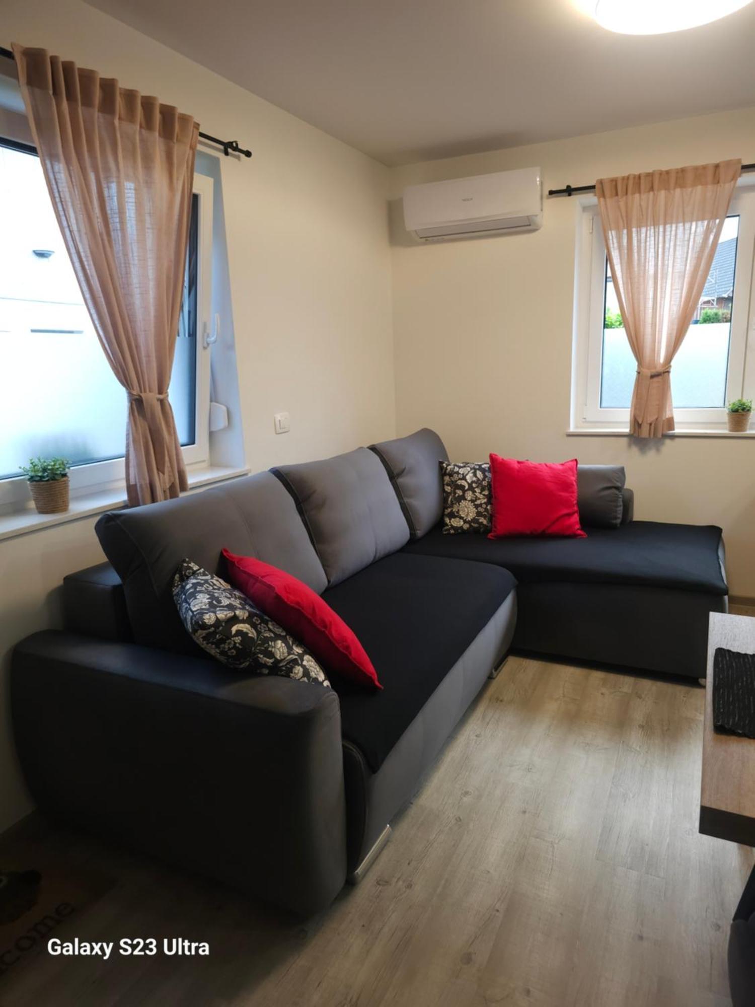 Prima Countryside Apartments Zirovnica Phòng bức ảnh